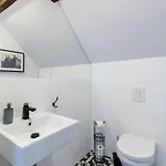 Livingroom 4b Self Check-in 24h *