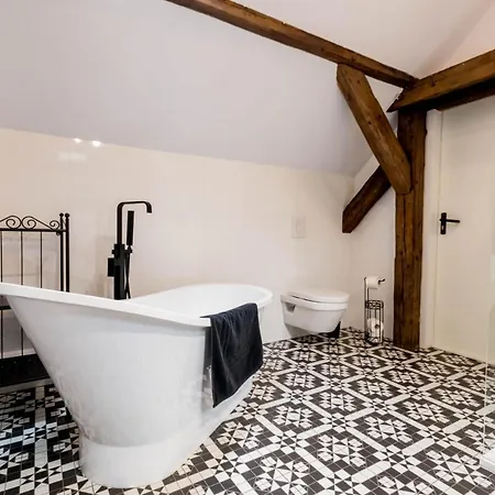 アパート Livingroom 4b Self Check-in 24h カトヴィツェ